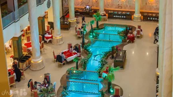 رستوران در هتل داریوش کیش