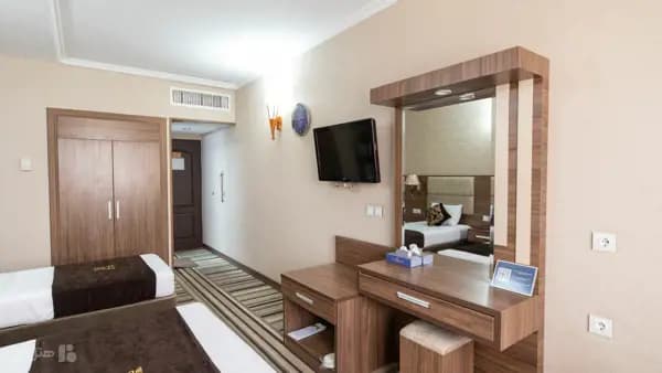 اتاق دوتخته تویین در هتل آسمان اصفهان