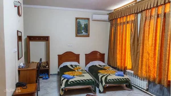 اتاق دوتخته تویین در هتل مروارید تبریز