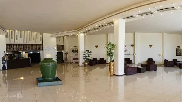 لابی هتل نگارستان کاشان