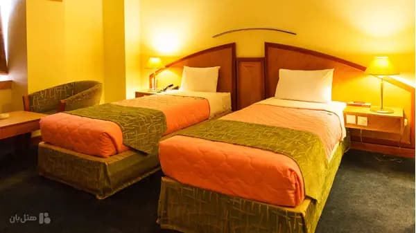 اتاق دو تخته تویین در هتل پارس شیراز