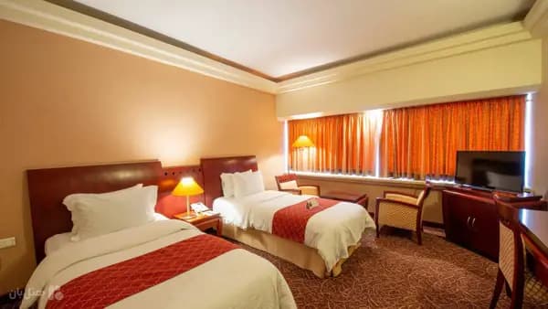 اتاق دوتخته تویین در هتل هما شیراز