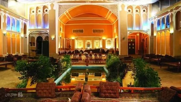 جزئیات نورپردازی در هتل مظفر یزد