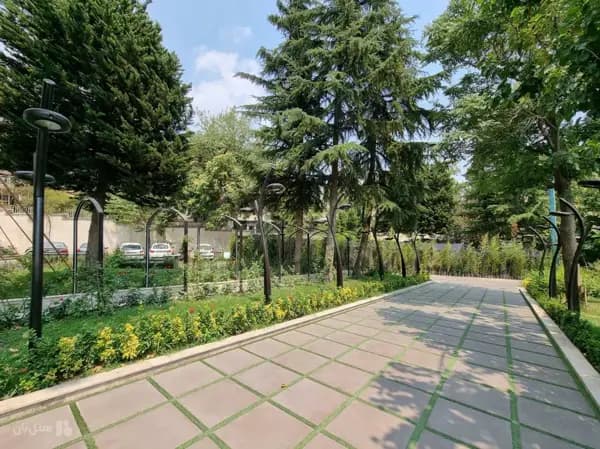 محوطه هتل پارک وی تهران