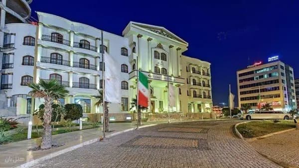 نمای بیرونی هتل سورینت مریم کیش