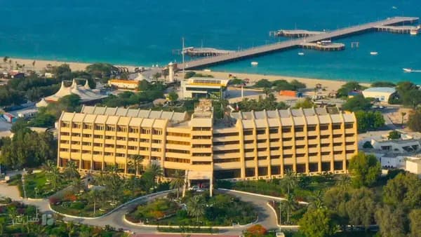 نمای بیرونی هتل شایان کیش