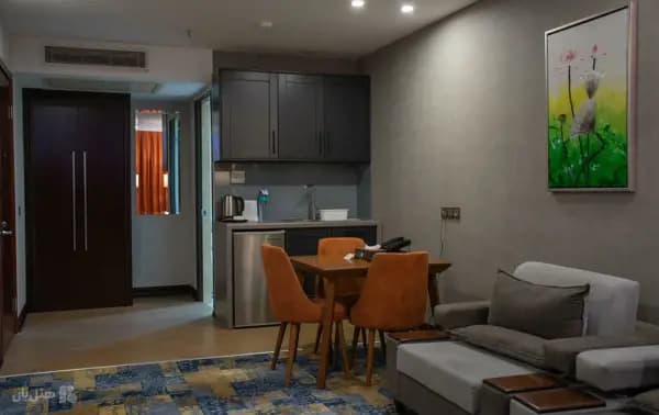 تصویر سوئیت یک خوابه دوتخته هتل آوینا قشم سوئیت یک خوابه دوتخته با امکانات کامل در هتل آوینا قشم