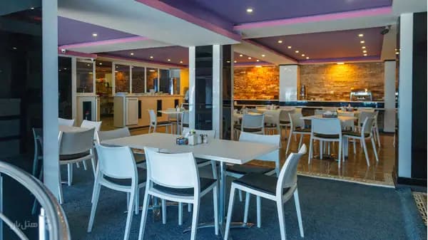 تصویر کافی شاپ هتل آلاله مرکزی قشم کافی شاپ هتل آلاله مرکزی قشم